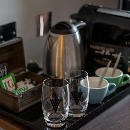 Village Hotel Manchester Ashton Экстерьер фото