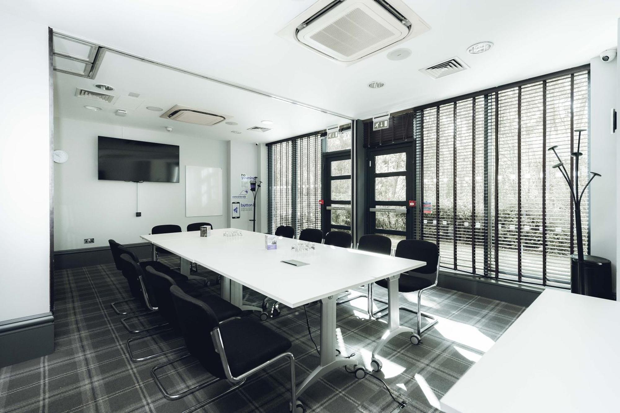 Village Hotel Manchester Ashton Экстерьер фото