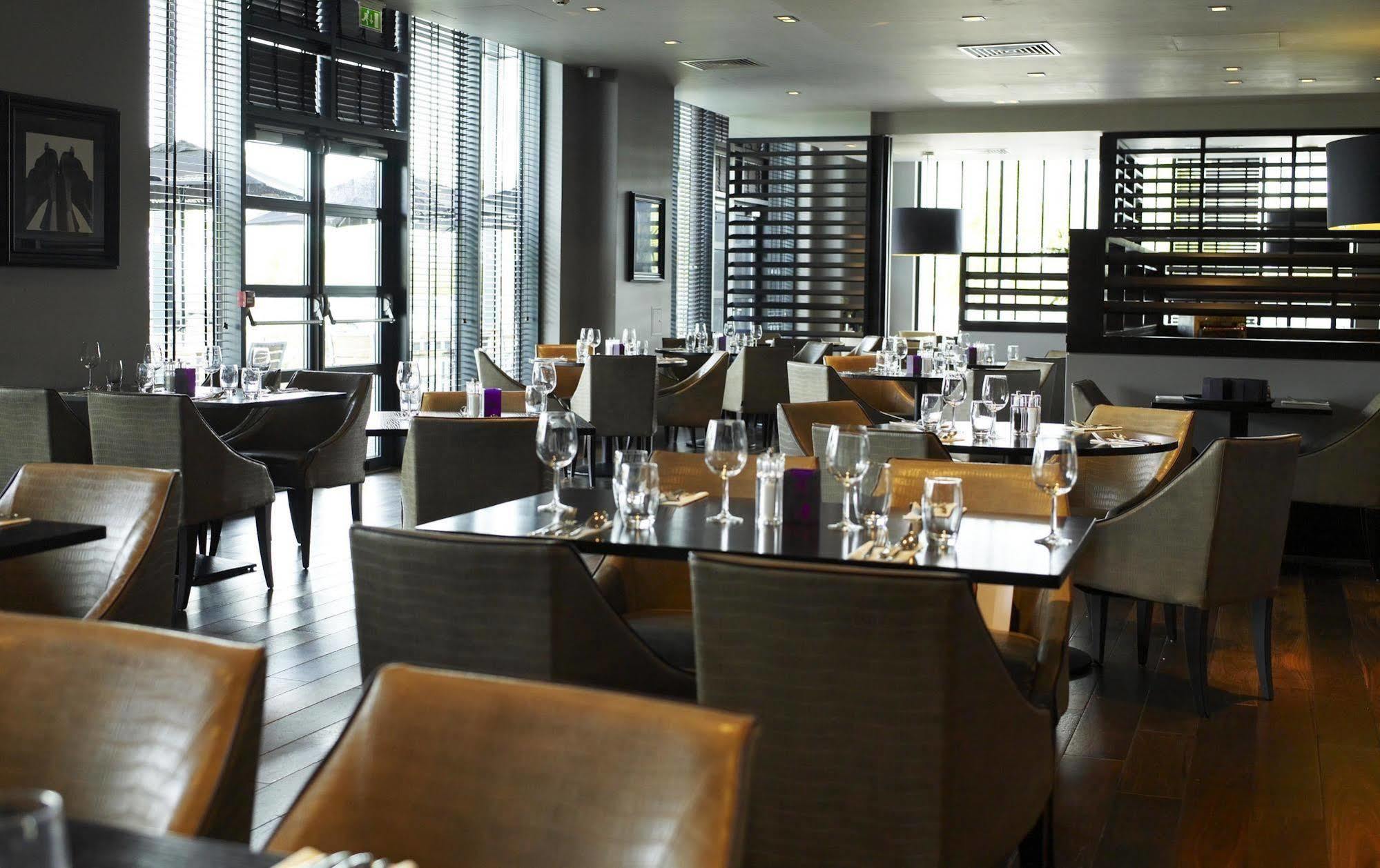 Village Hotel Manchester Ashton Экстерьер фото