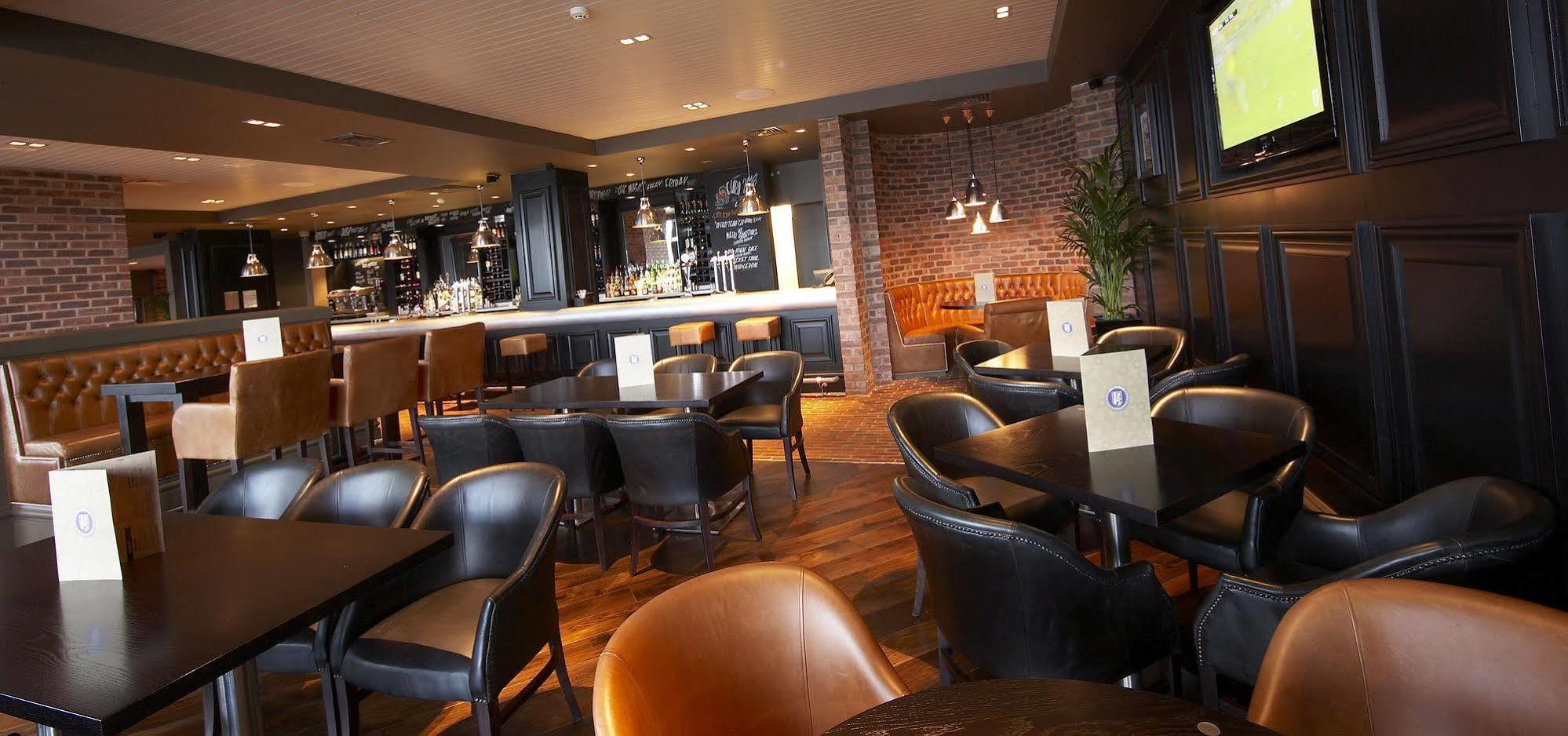 Village Hotel Manchester Ashton Экстерьер фото
